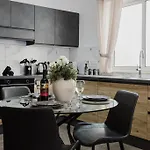 Lovely Penthouse In St Paul's By Homely Lejlighed