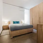 Apartman Lovely Penthouse In St Paul's By Homely San Pawl il-Baħar
