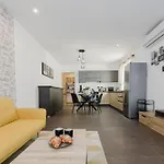 アパート Lovely Penthouse In St Paul's By Homely *