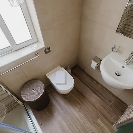 Lovely Penthouse In St Paul's By Homely Apartment *