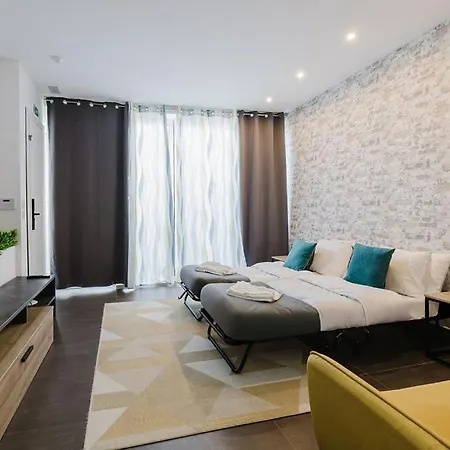 Lovely Penthouse In St Paul's By Homely Apartment St. Paul's Bay