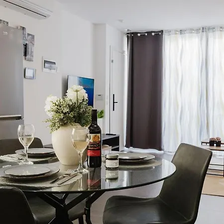 Lovely Penthouse In St Paul's By Homely Apartment St. Paul's Bay
