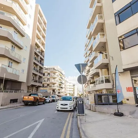 Lovely Penthouse In St Paul's By Homely Apartament