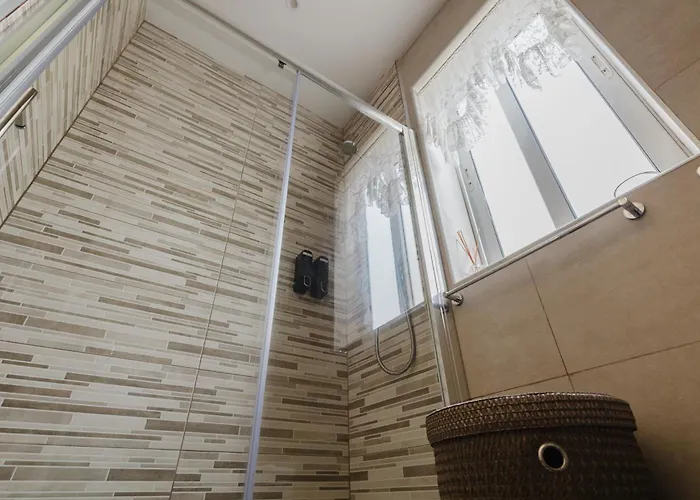 Lovely Penthouse In St Paul's By Homely 公寓