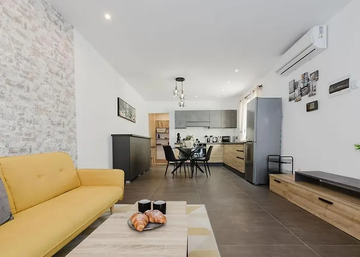 公寓 Lovely Penthouse In St Paul's By Homely *