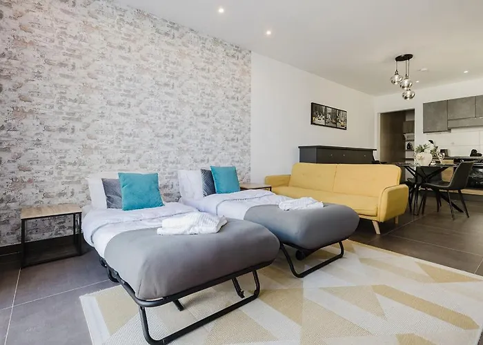 公寓 Lovely Penthouse In St Paul's By Homely