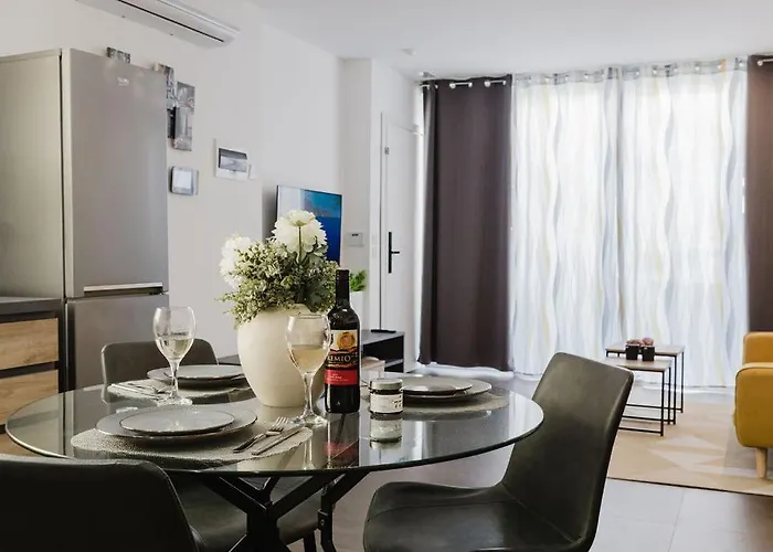 Lovely Penthouse In St Paul's By Homely 公寓 圣保罗湾城