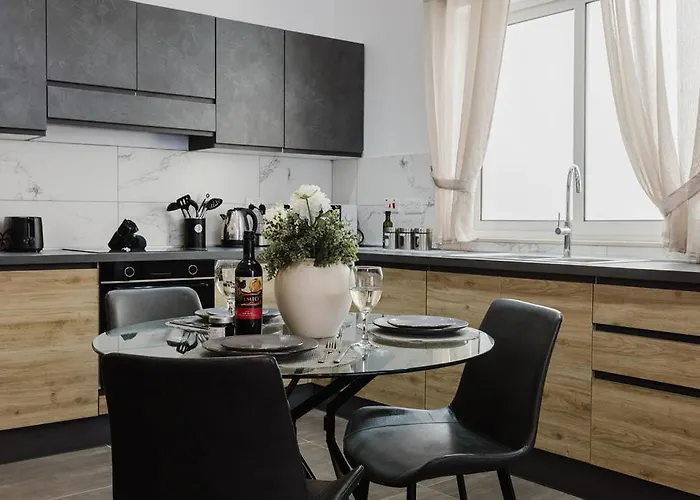 Lovely Penthouse In St Paul's By Homely 公寓