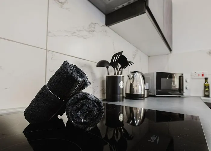 Lovely Penthouse In St Paul's By Homely 圣保罗湾城